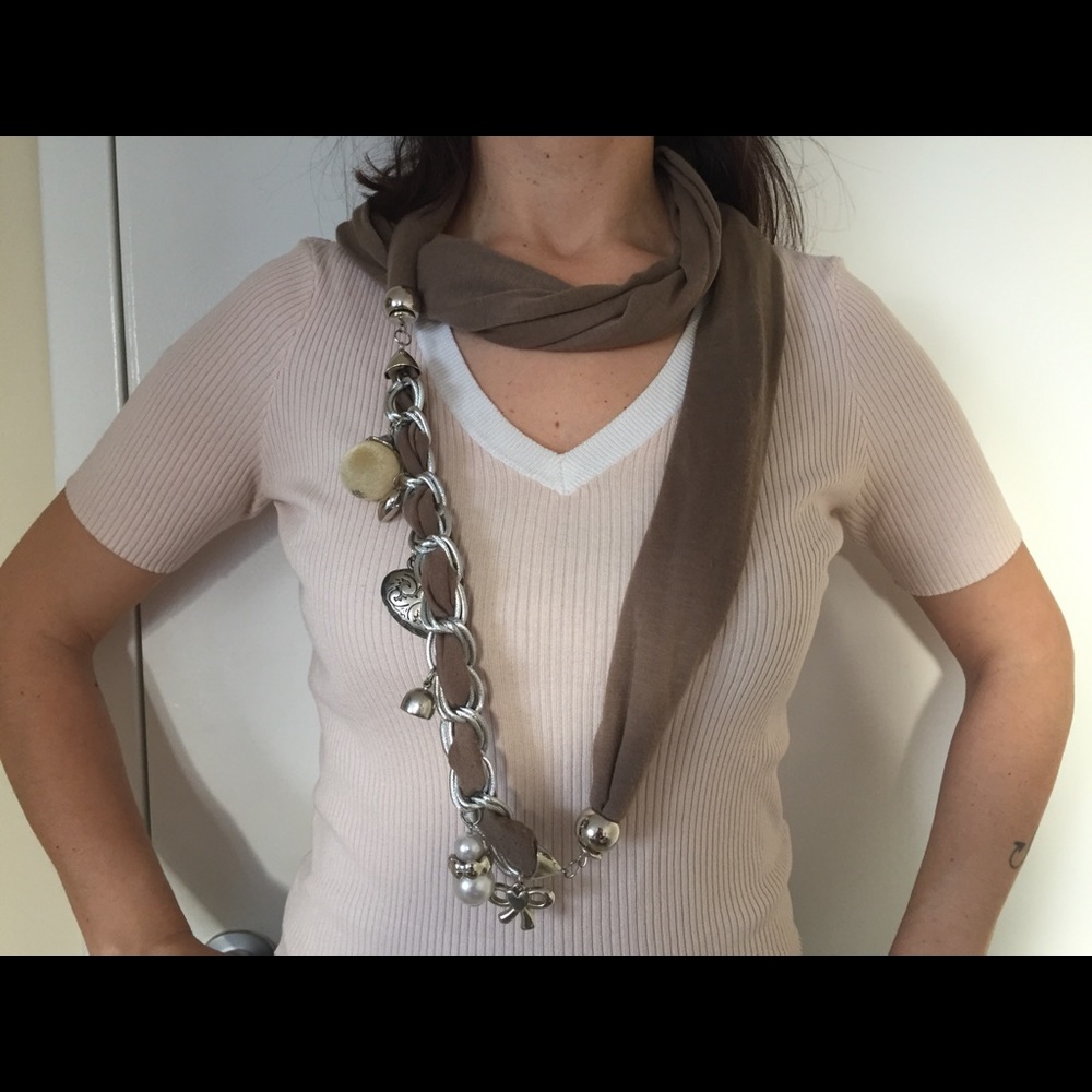 Scarf - Picture 2 of 6
